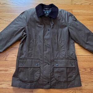 Barbour Women's Beadnell Waxed Jacket